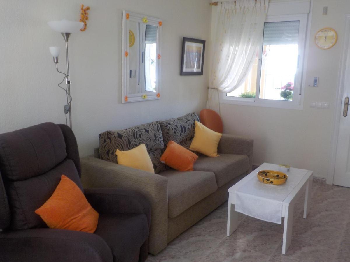 Vila Casa La Zenia Elite Townhouse With Shared Pool And 10 Minutes Walk To Beach Orihuela Exteriér fotografie